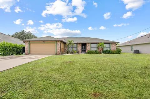 1682 SE Fallon Dr, Port Saint Lucie, FL 34983