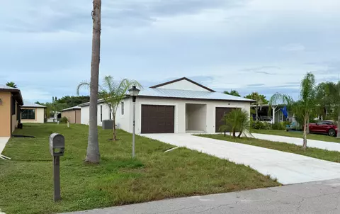 44 Silver Oak Dr, Port Saint Lucie, FL 34952