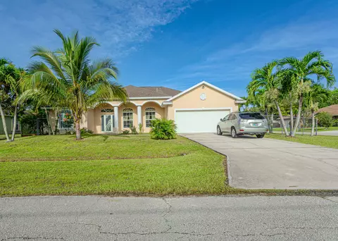 1518 SW Hutchins St, Port Saint Lucie, FL 34983