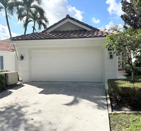 2048 Valencia Dr, Delray Beach, FL 33445