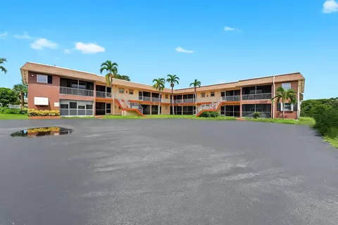 2040 NW 81st #111, Pembroke Pines, FL 33024