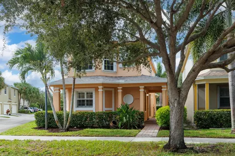 2094 SEatonville Dr, Port Saint Lucie, FL 34952