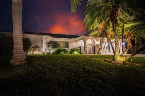 601 SE Karrigan Ter, Port Saint Lucie, FL 34983