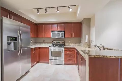 403 S Sapodilla Ave #302, West Palm Beach, FL 33401