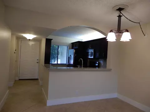 6585 Somerset Dr #102, Boca Raton, FL 33433