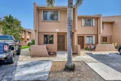 139 Sparrow #5A, Royal Palm Beach, FL 33411
