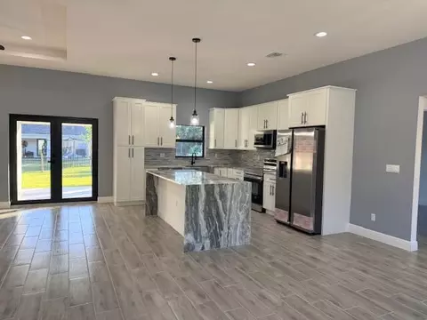 554 Fellenz St SW, Palm Bay, FL 32908
