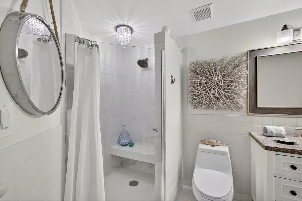 Bath - 200 Uno Lago Dr #402, Juno Beach, FL 33408 photo 8 of 8