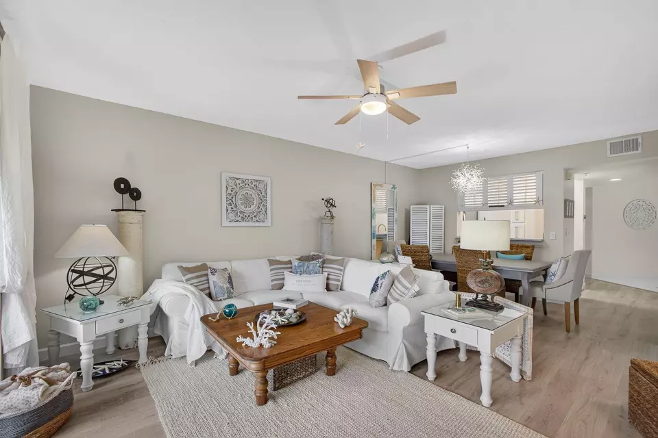 Living - 200 Uno Lago Dr #402, Juno Beach, FL 33408 photo 4 of 7