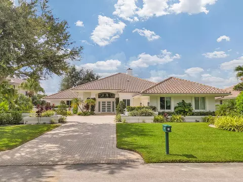 19 Sheldrake Ln, Palm Beach Gardens, FL 33418