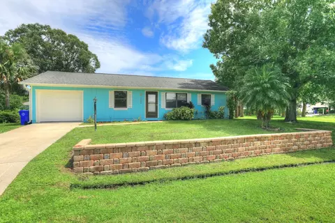 1690 Seahouse St, Sebastian, FL 32958