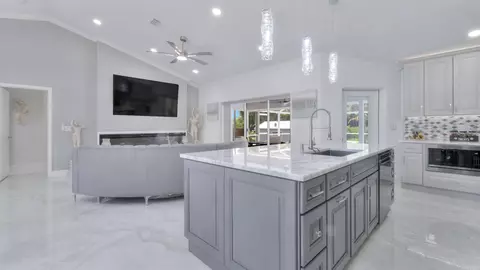 1095 47th Ave SW, Vero Beach, FL 32968