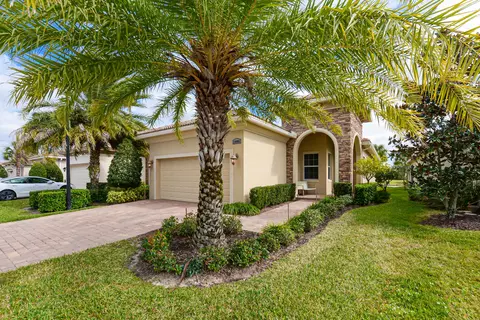19006 SW Positano Way, Port Saint Lucie, FL 34986