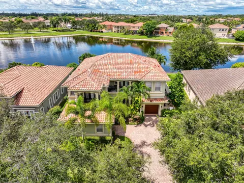 410 Cresta Cir, West Palm Beach, FL 33413