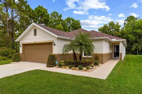 5815 NW Pine Trl, Port Saint Lucie, FL 34983