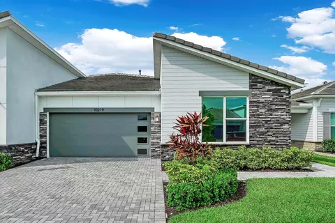 10219 SW Corvus Ln, Port St Lucie, FL 34987