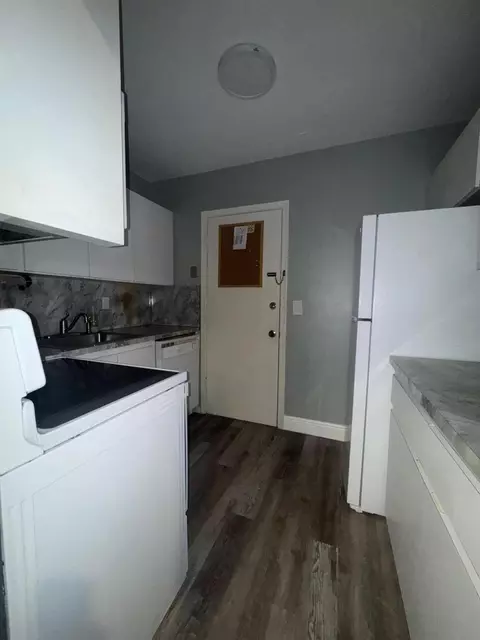 Kitchen - 400 S Cypress Rd #406, Pompano Beach, FL 33060 photo 1 of 1
