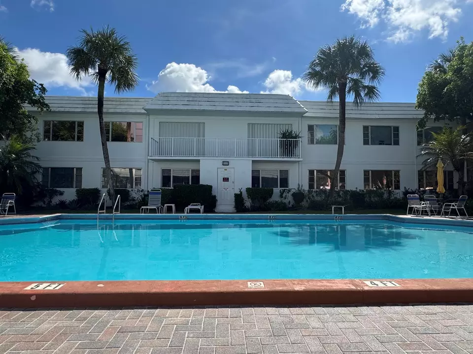 Exterior - 400 S Cypress Rd #406, Pompano Beach, FL 33060 photo 5 of 6