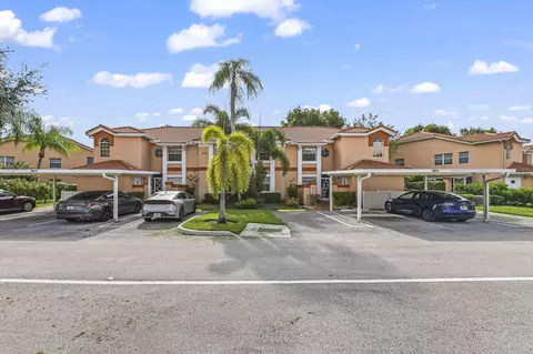 9975 Seacrest #102, Boynton Beach, FL 33437