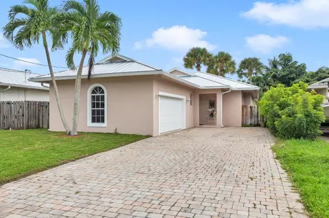 17684 Cinquez Park Rd W, Jupiter, FL 33458