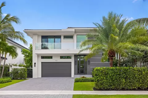 753 Park Dr W, Boca Raton, FL 33432