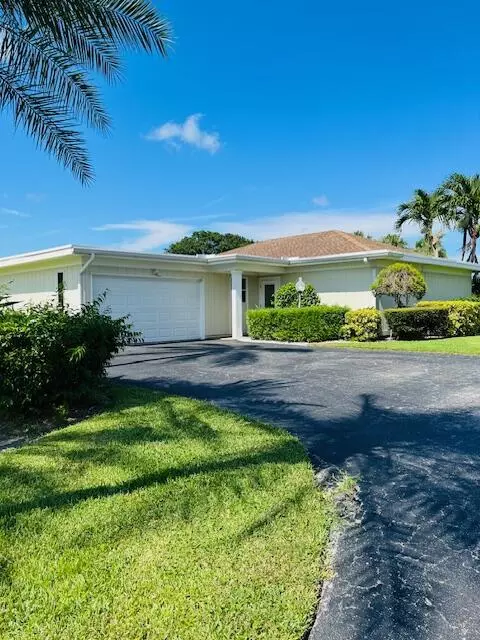 13564 Whispering Lakes Ln, Palm Beach Gardens, FL 33418