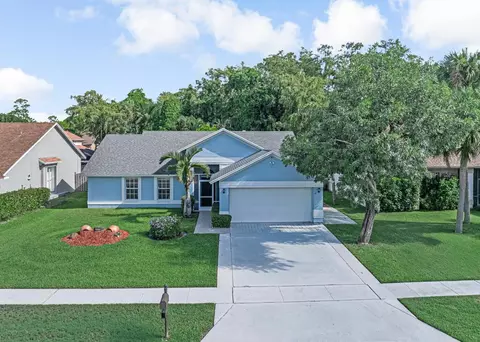 9935 Cross Pine Ct, Lake Worth, FL 33467