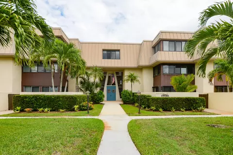 1800 SE Saint Lucie #9-305, Stuart, FL 34996