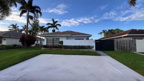 4840 Paulie Ct, West Palm Beach, FL 33415