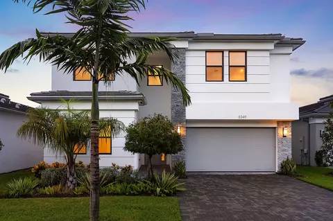 8349 Royal County Down Rd, Boca Raton, FL 33434