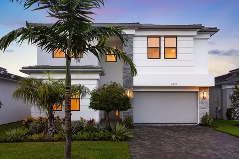 8349 Royal County Down Rd, Boca Raton, FL 33434