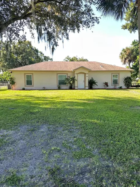 1101 SW 11th St, Okeechobee, FL 34974