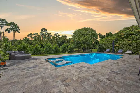 114 Sycamore Dr, Royal Palm Beach, FL 33411