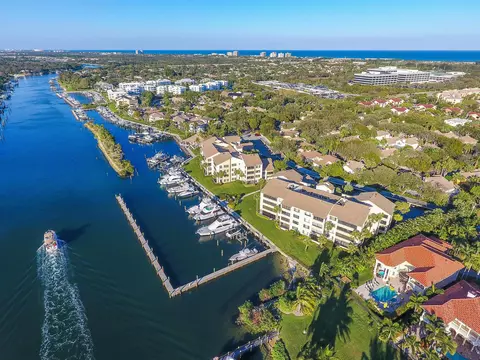 311 Oak Harbour Dr, Juno Beach, FL 33408