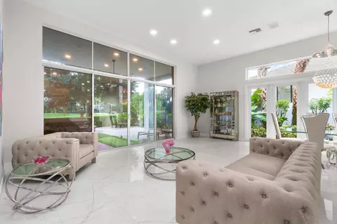 16112 Villa Vizcaya Pl, Delray Beach, FL 33446