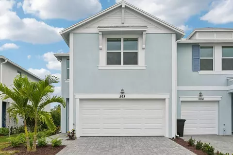 568 Salisbury Cir, Fort Pierce, FL 34982