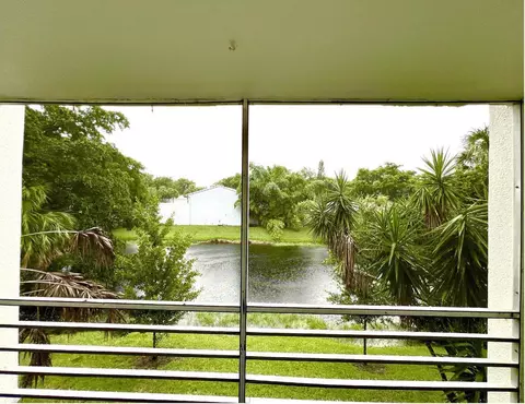 4215 N University Dr #214, Sunrise, FL 33351