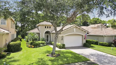 7041 Maidstone Dr, Port Saint Lucie, FL 34986