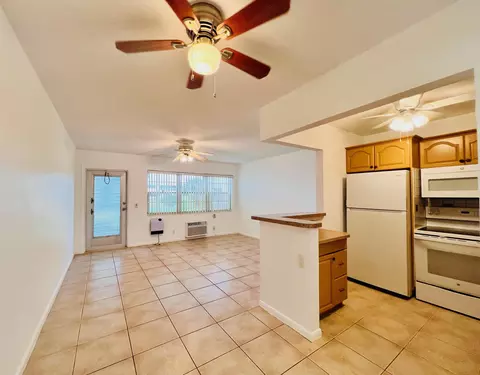 123 Camden F, West Palm Beach, FL 33417