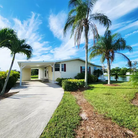 26 Orinco Rd, Port Saint Lucie, FL 34952