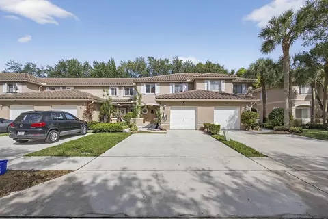 4771 Pinemore Ln, Lake Worth, FL 33463