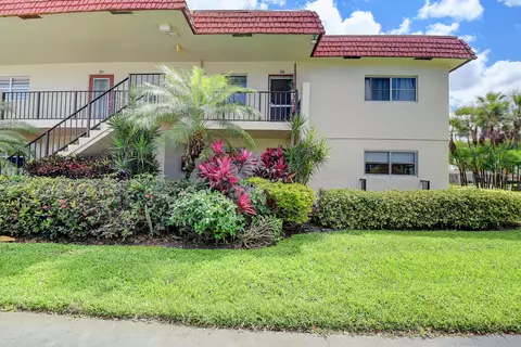 5 Abbey Ln #108, Delray Beach, FL 33446