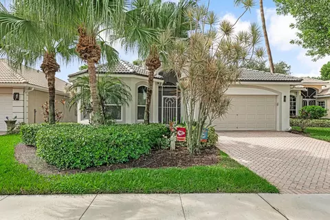 5598 Fountains Dr S, Lake Worth, FL 33467