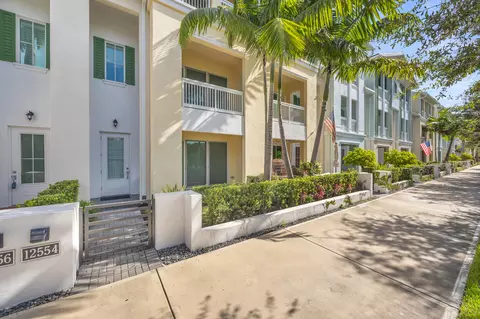 12554 Gross Pointe Dr, Palm Beach Gardens, FL 33418