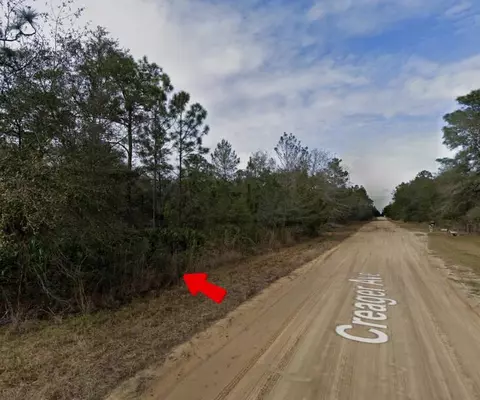 002 Creager Ave, Interlachen, FL 32148