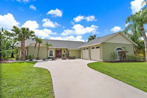 2617 Serenity Cir N, Fort Pierce, FL 34981