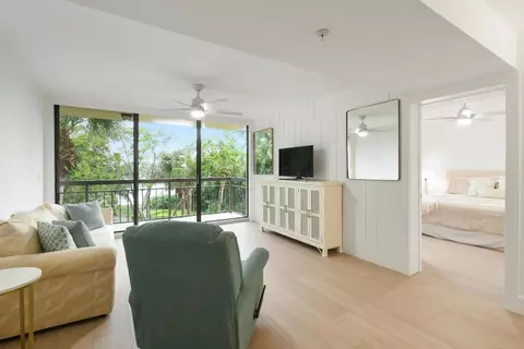 1901 Marina Isle #302, Jupiter, FL 33477
