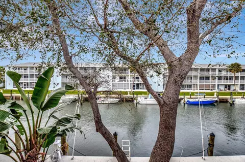 1125 Lake Shore Dr #203, Lake Park, FL 33403
