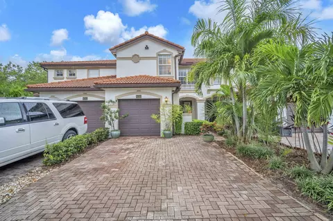 9761 Darlington Pl, Cooper City, FL 33328