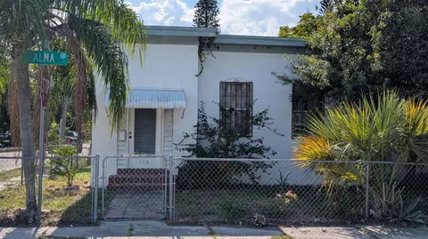 139 Alma Ct, Fort Pierce, FL 34950